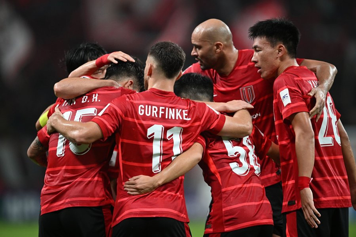 包含西甲窗口期再迎强敌，成都蓉城刷新队史纪录，主帅态度：赛场秩序良好，球队文化再被提及的词条