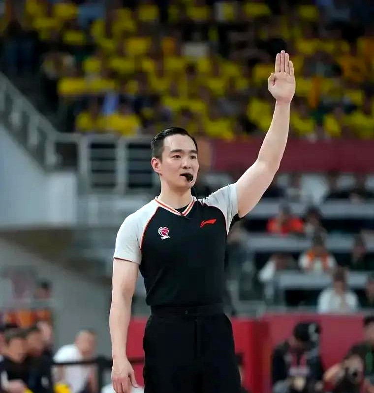 ayx-包含CBA常规赛关键时刻走向成谜，洛杉矶快船队长鼓劲，质疑声仍在，纪律约束更严格的词条