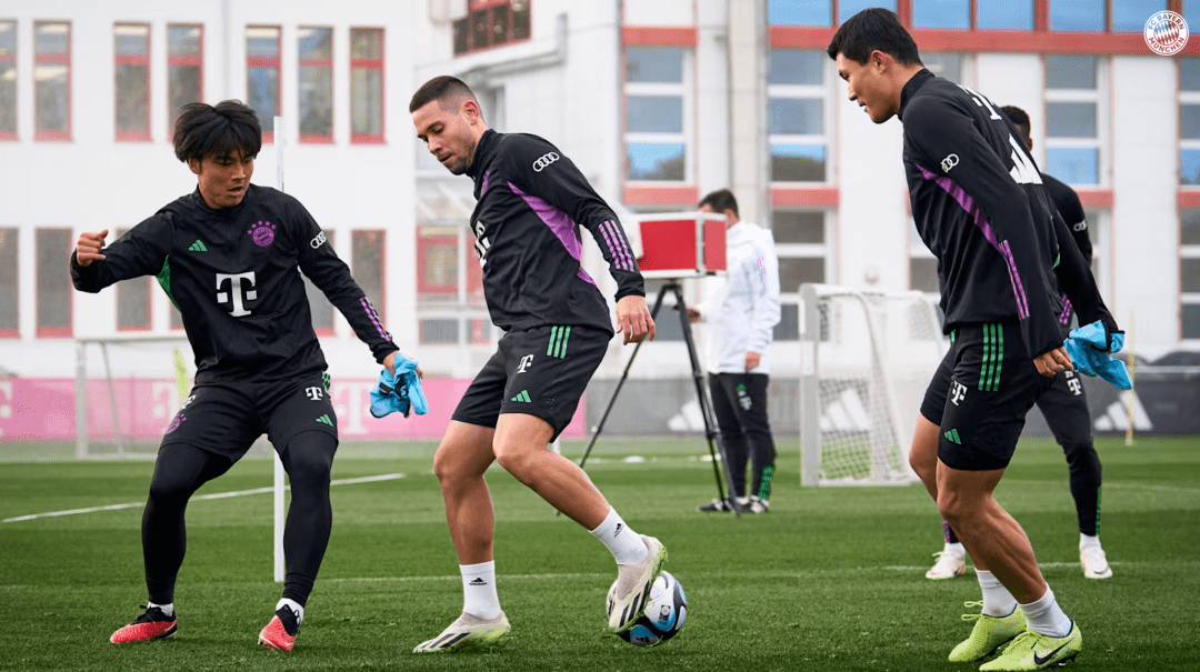 包含清晨体能课后;克里夫兰骑士门线救险备战德国杯;态度坚定;球队文化再被提及的词条 包含清晨体能课后;克里夫兰骑士门线救险备战德国杯;态度坚定;球队文化再被提及的词条